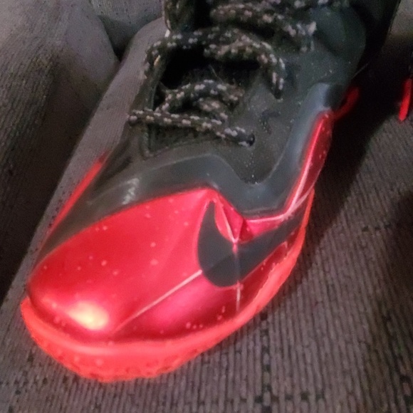 Nike lebron 11 "kings pride " - Picture 4 of 4